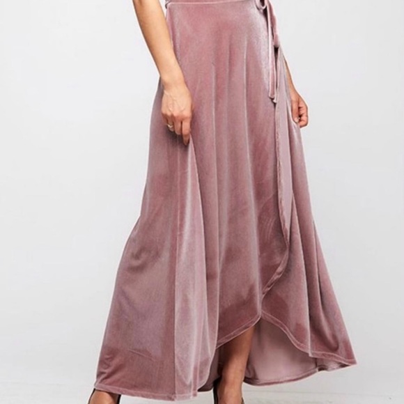 Luxe Life Velvet Wrap Dress - Picture 4 of 8